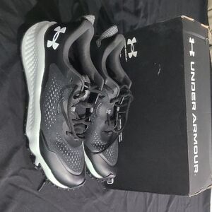 Mens Black And White Under Armour UA Charged Maven Trail Mens Size 10.5 Shoes